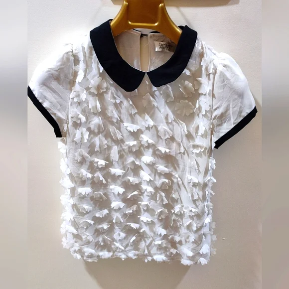 Stylish top - Picture 1 of 5